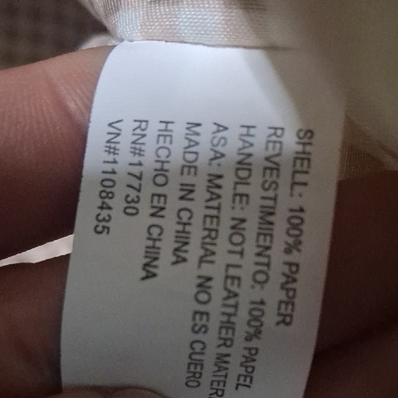 Target Beige Tote with Orange Accents - Picture 10 of 11